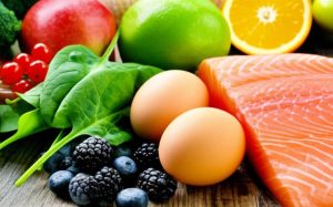 تغذیه بعد از کاشت مو: میوه ها، سبزیجات و پروتئین برای رشد مو